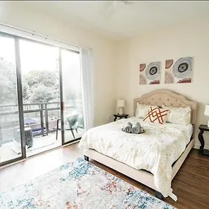 Apartment Luxury Uptown Wi-fi Gym Pool Shops Food! Apt 228, Charlotte